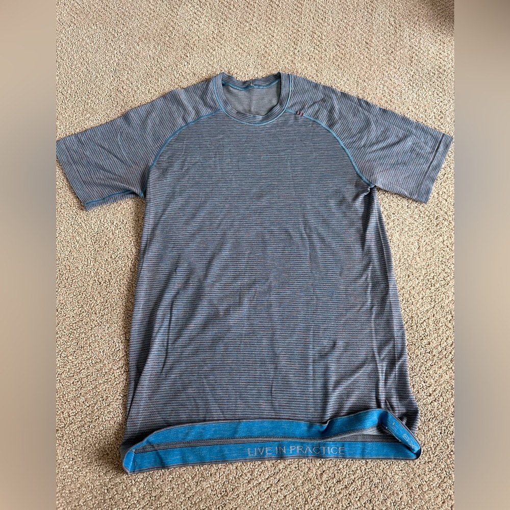Lululemon T-shirt